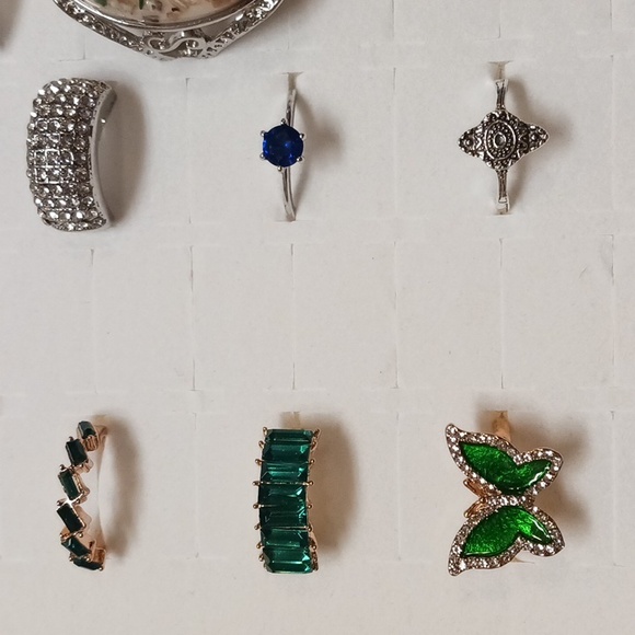 Source Unknown Jewelry - Size 6.5 Entire Collection of Elegant Silver and Green Jewelry Set